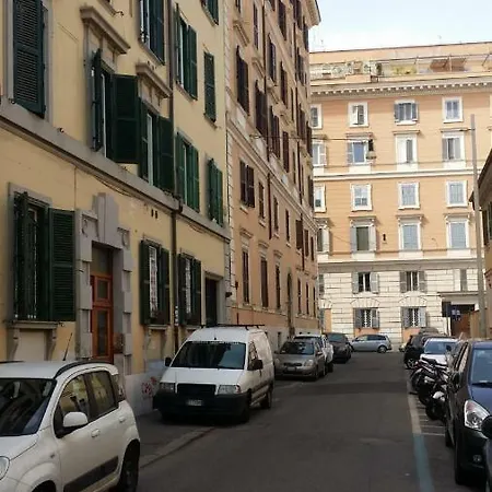 Vacanza Romana Affittacamere *